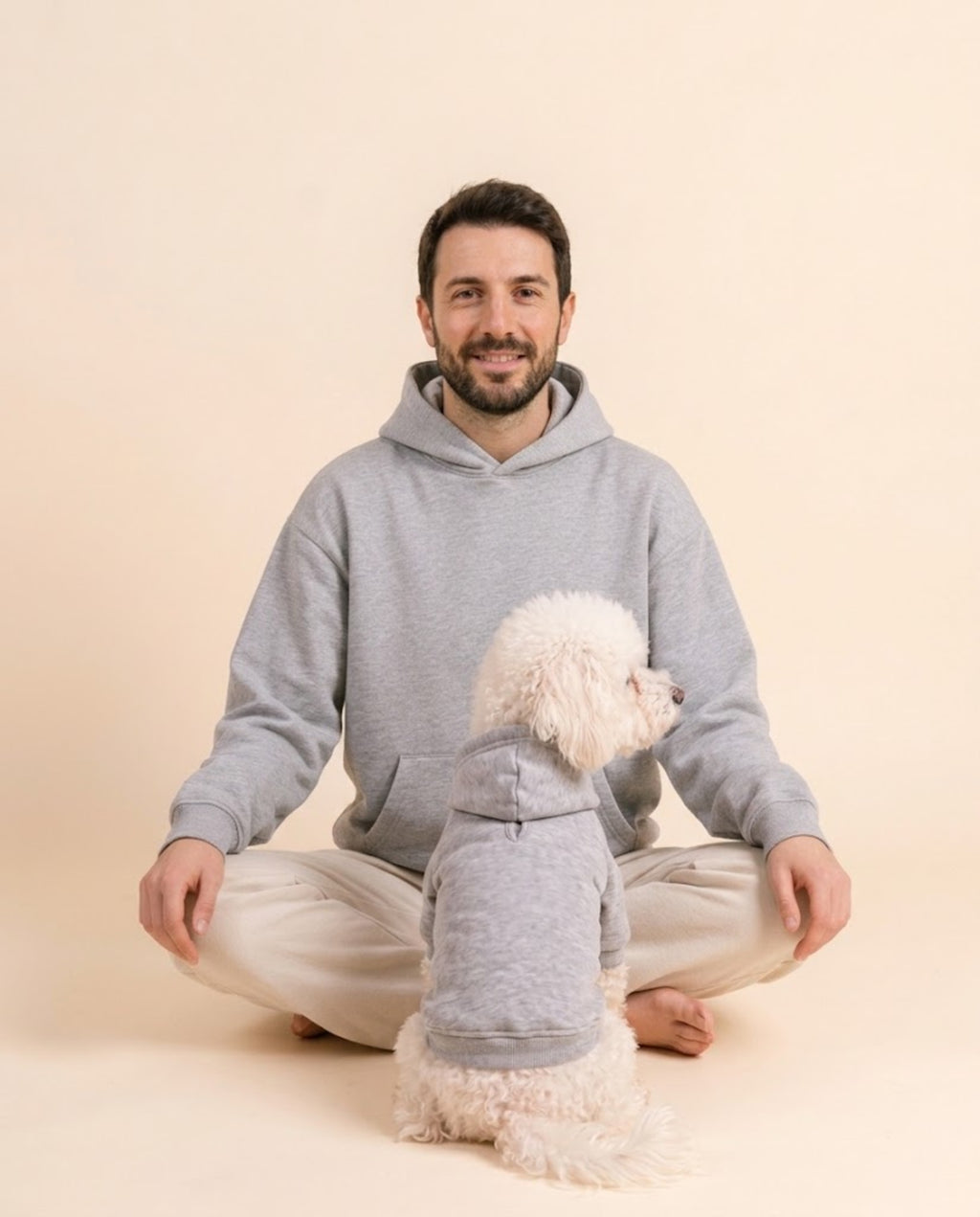 Papà e il suo cane con felpe abbinate Dog dad e Dad's dog, colore grigio melange