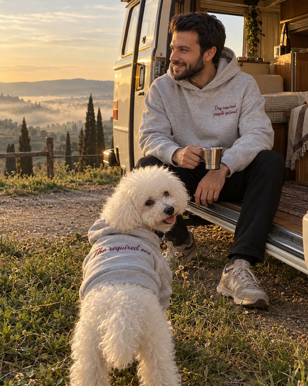 Set felpe abbinate Dog required, people optional grigio: lui e il suo cane