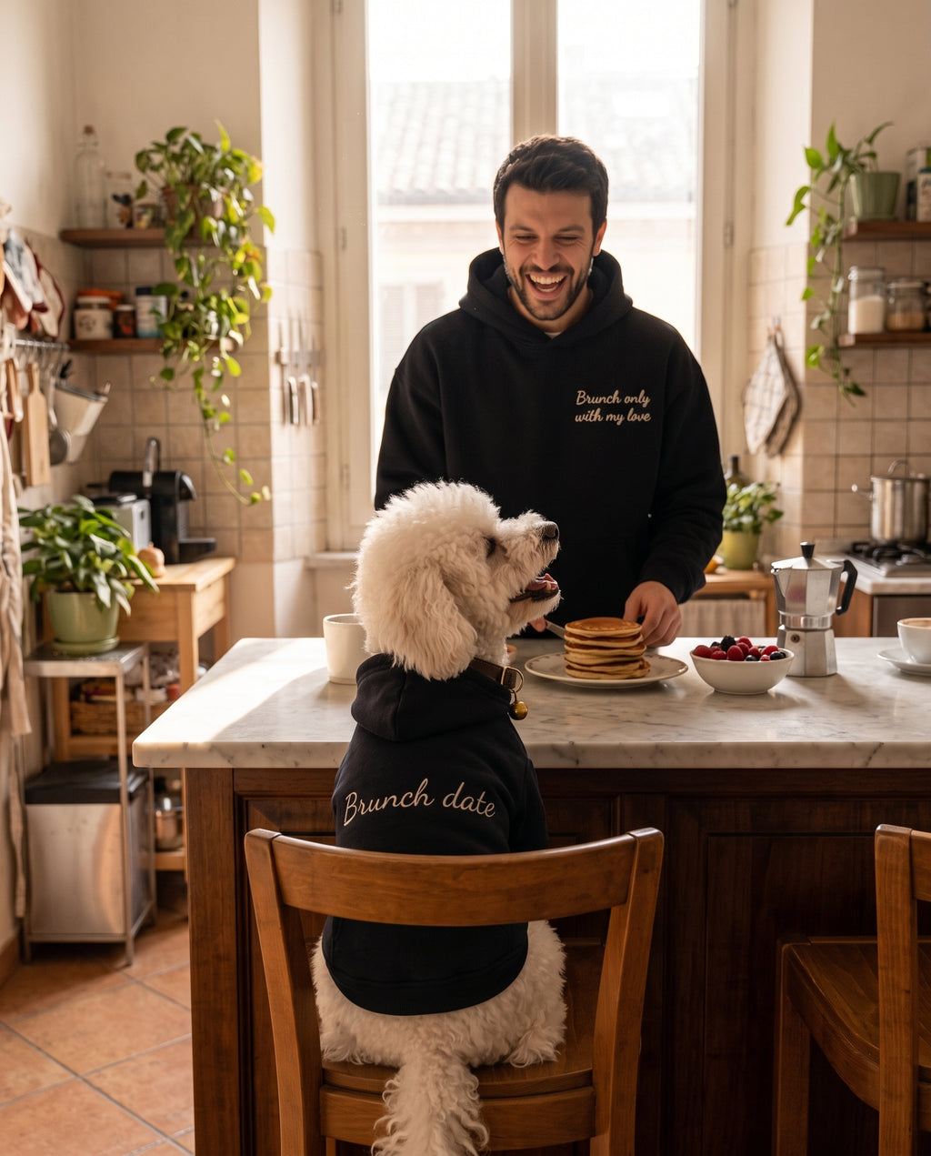 Set felpe abbinate Brunch only with my love nero: lui e il suo cane a brunch