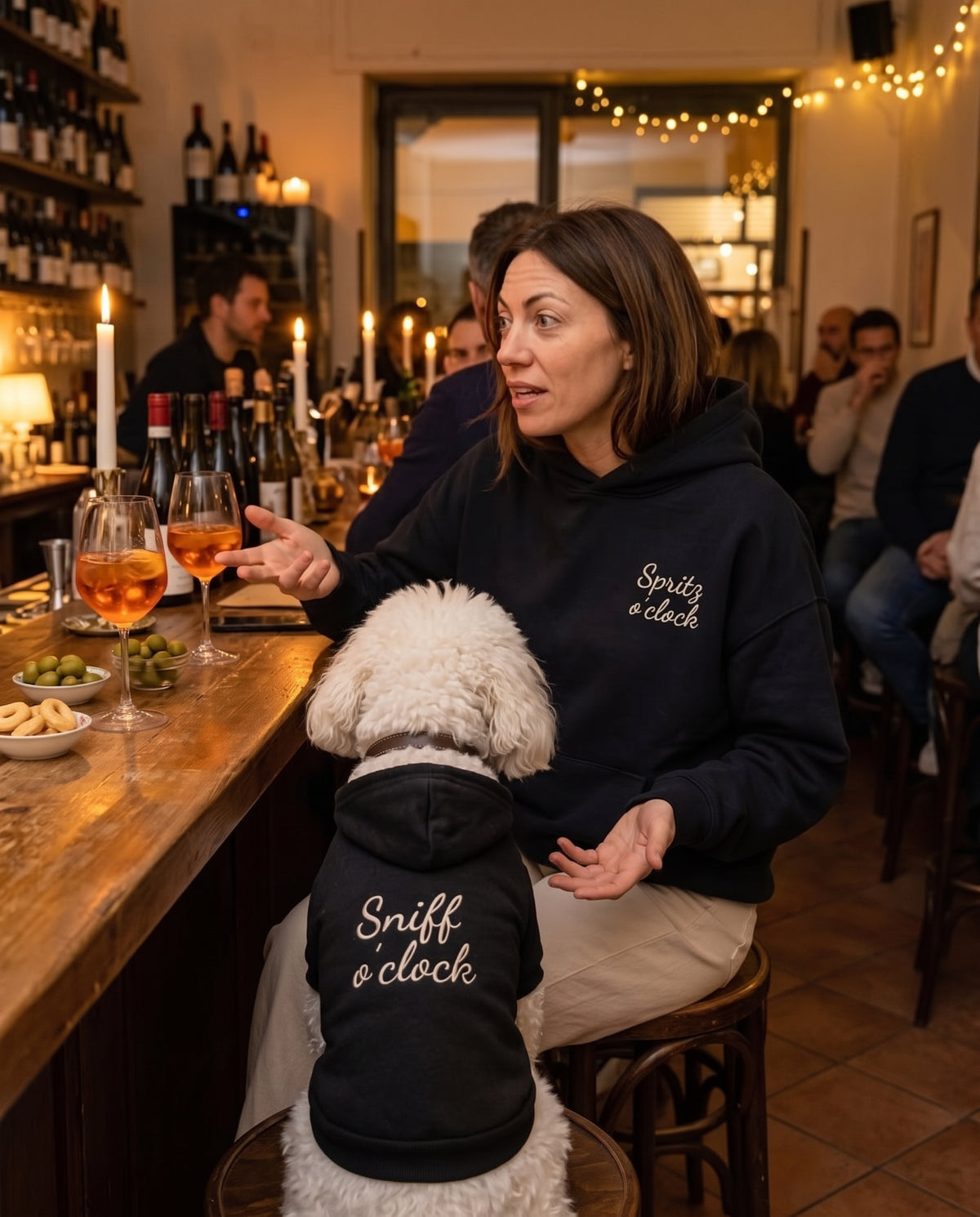 Set felpe abbinate Spritz o'clock nero: lei e il suo cane all'aperitivo